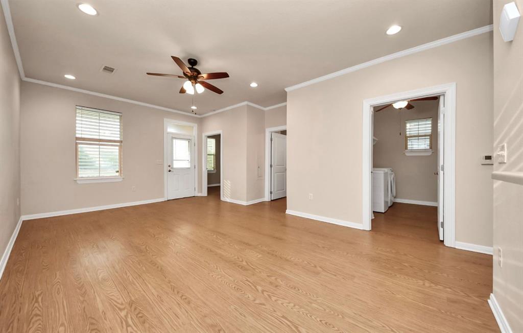 5323 Menard Avenue, Galveston, Texas image 5