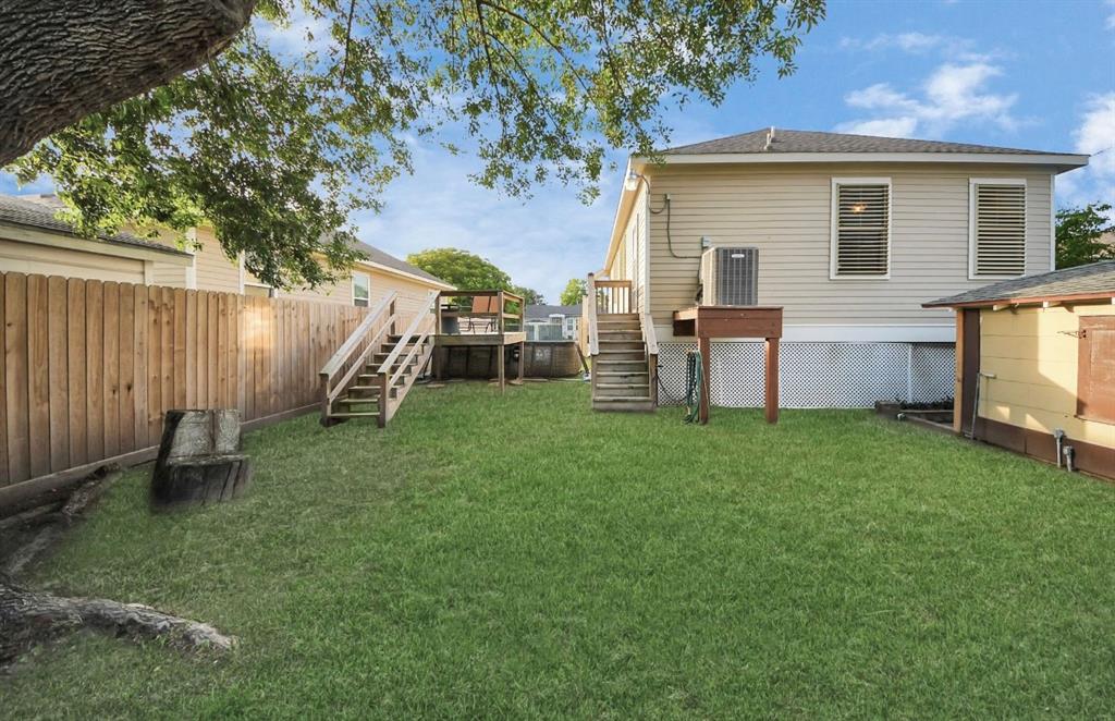 5323 Menard Avenue, Galveston, Texas image 33