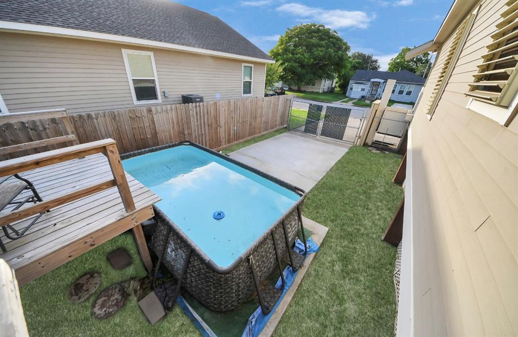 5323 Menard Avenue, Galveston, Texas image 30