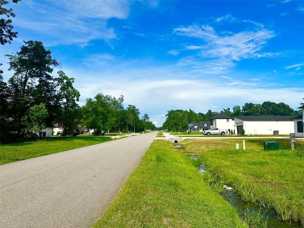 590 Road 6609