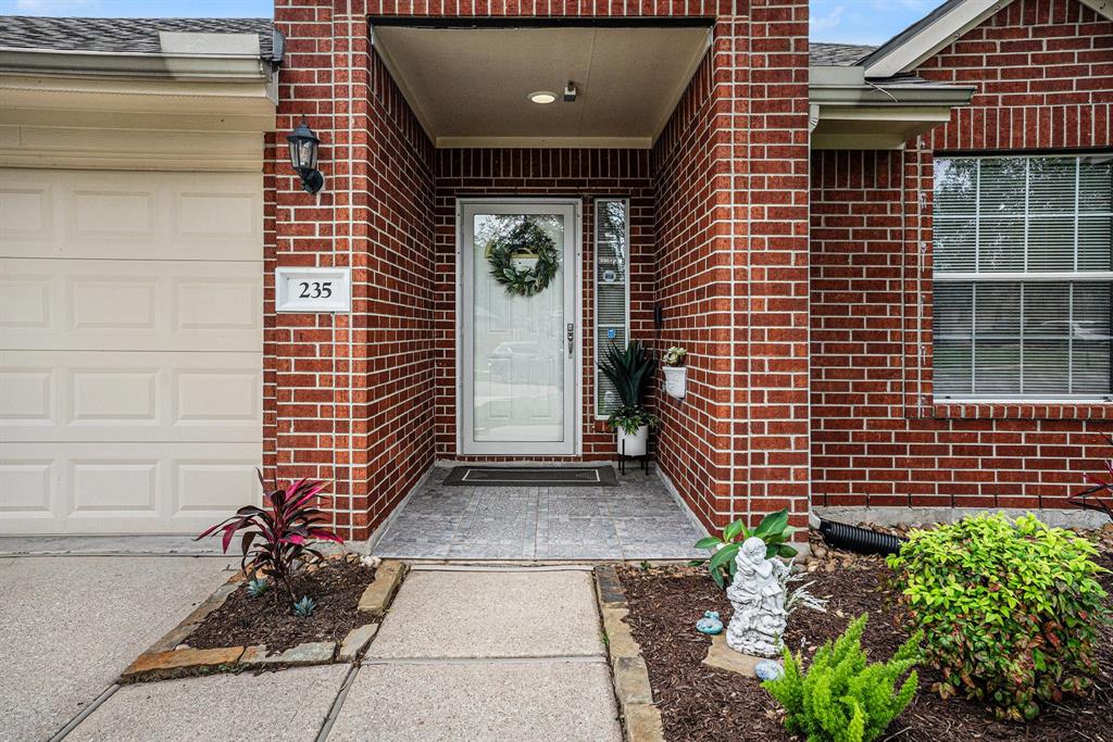235 River Basin Lane, League City, Texas image 2