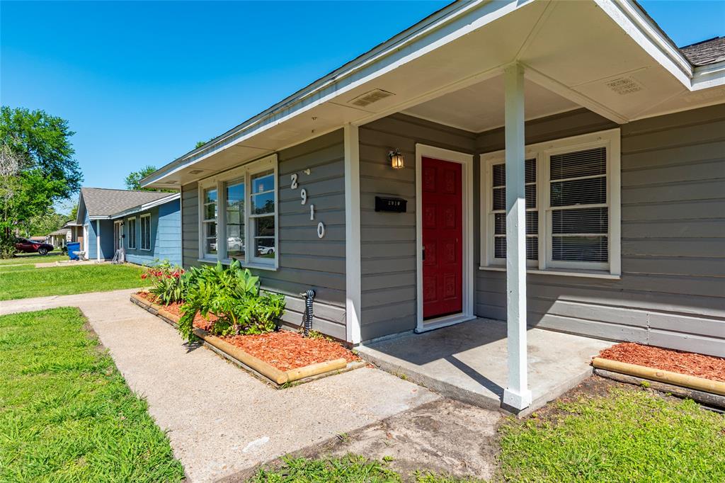 2910 Vance Avenue, Texas City, Texas image 1