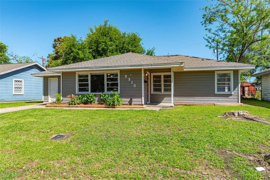 2910 Vance Avenue, Texas City, Texas image 2