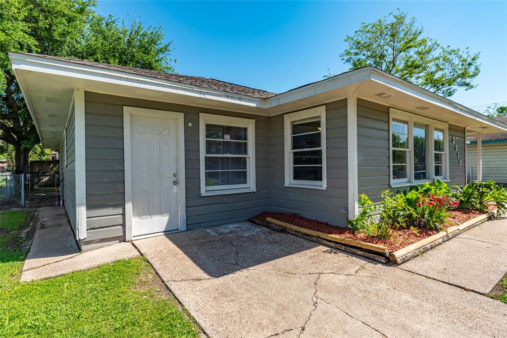 2910 Vance Avenue, Texas City, Texas image 3