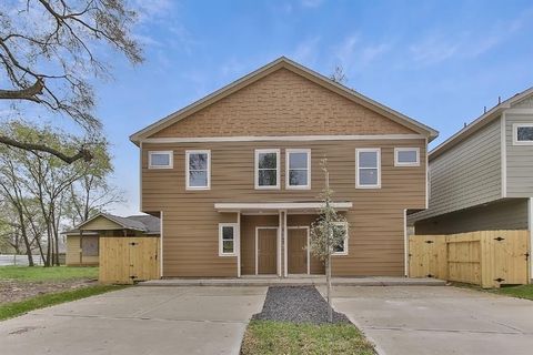 Photo of 1043 Marcolin, Houston, TX 77088 (MLS # 58758915)