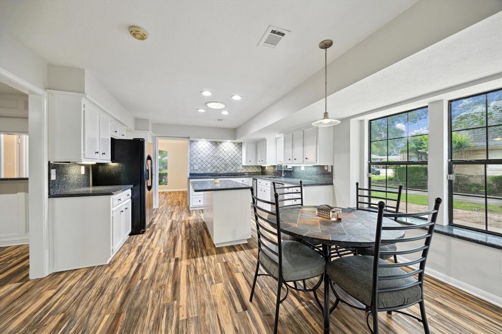 2317 Green Tee Drive, Pearland, Texas image 14
