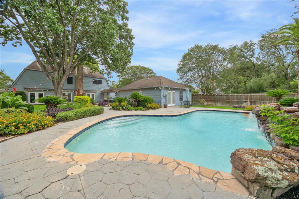 2317 Green Tee Drive, Pearland, Texas image 36