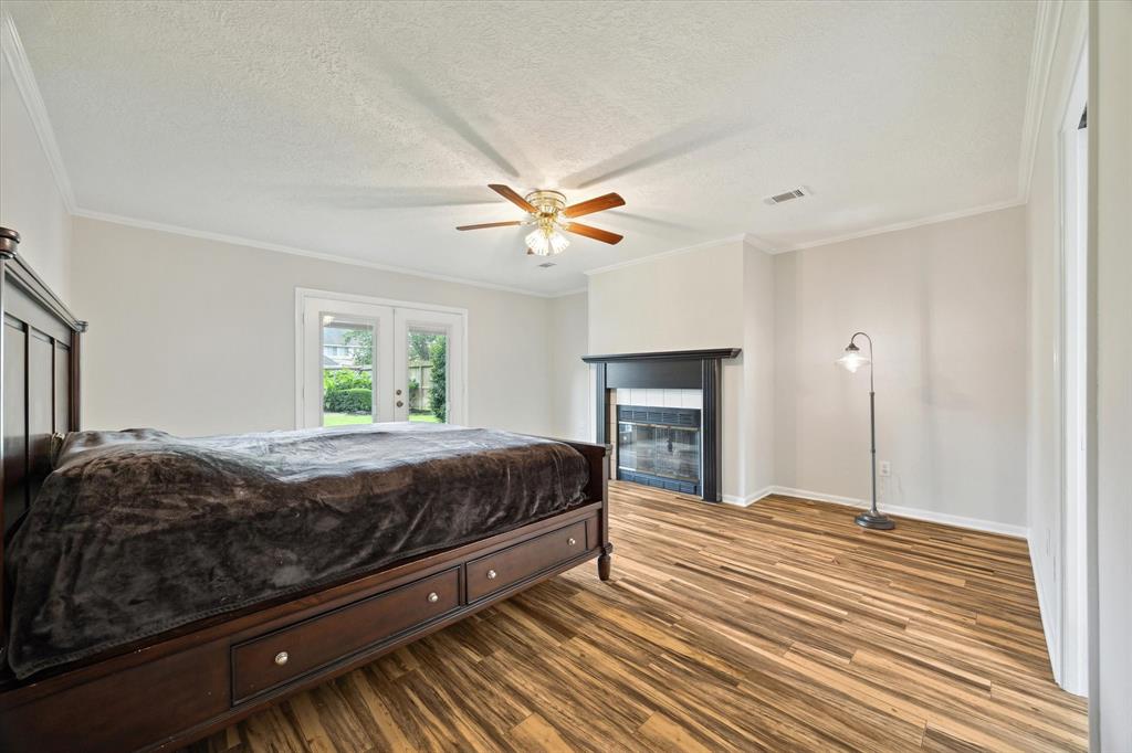 2317 Green Tee Drive, Pearland, Texas image 17