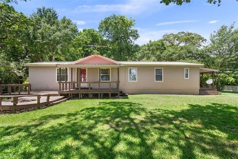 885 Lcr 794 Groesbeck TX 76642