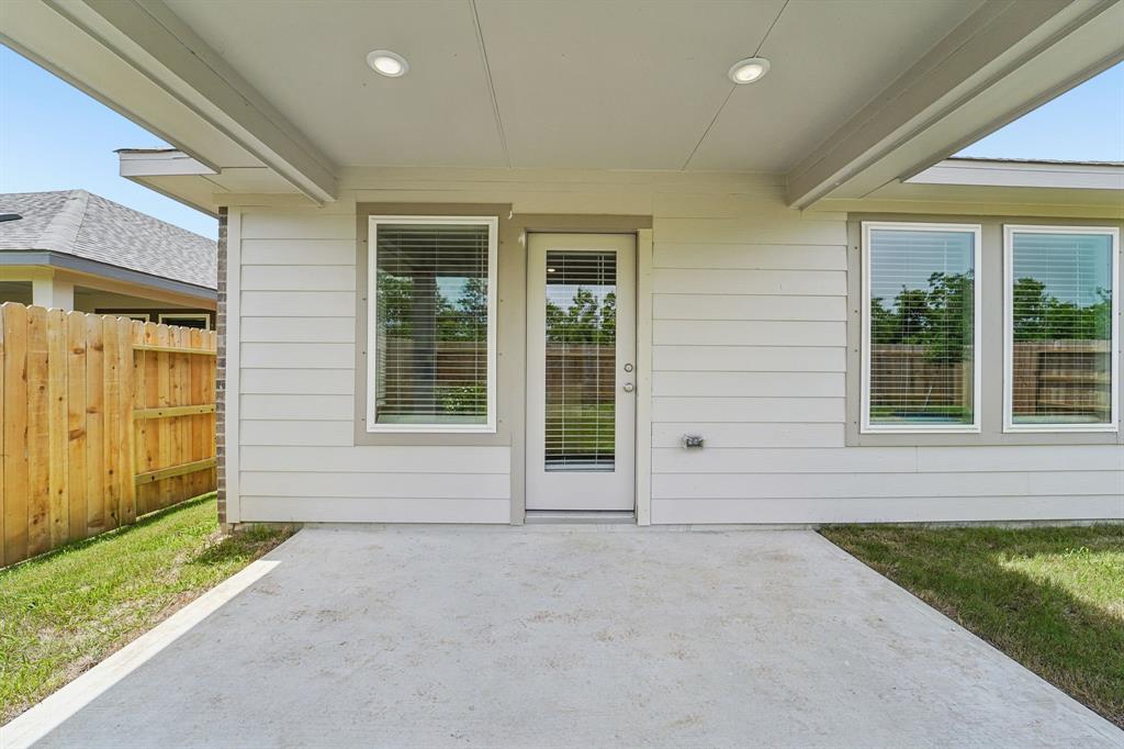 7738 Beaufort Lane, Baytown, Texas image 44