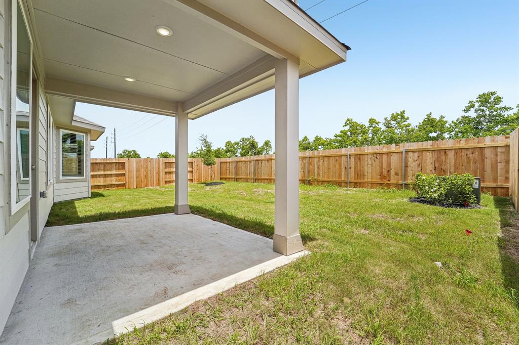 7738 Beaufort Lane, Baytown, Texas image 43