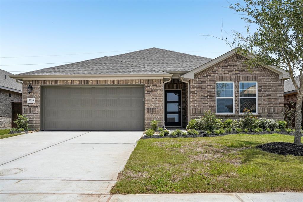 7738 Beaufort Lane, Baytown, Texas image 2