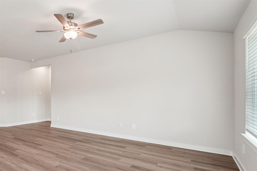 7738 Beaufort Lane, Baytown, Texas image 32