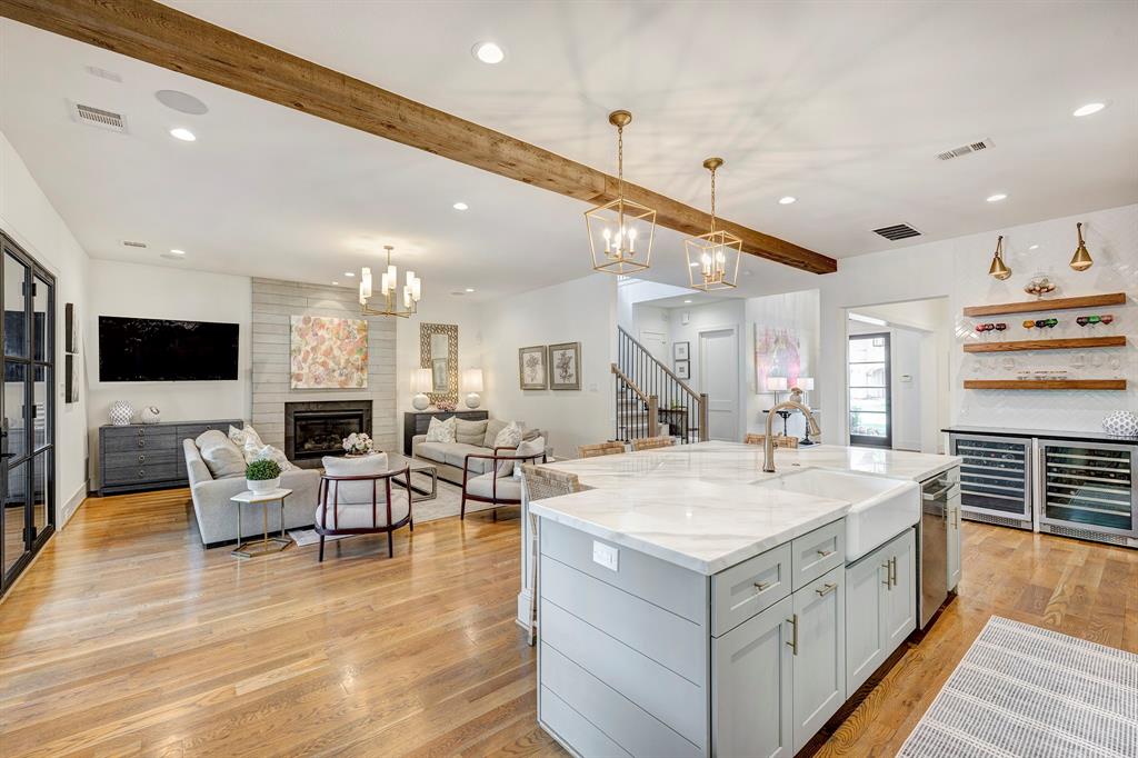1229 Kinley Lane, Houston, Texas image 8