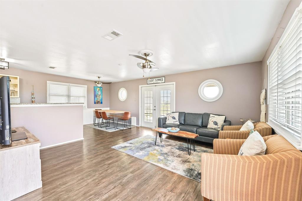 4017 6th Street, Galveston, Texas image 5