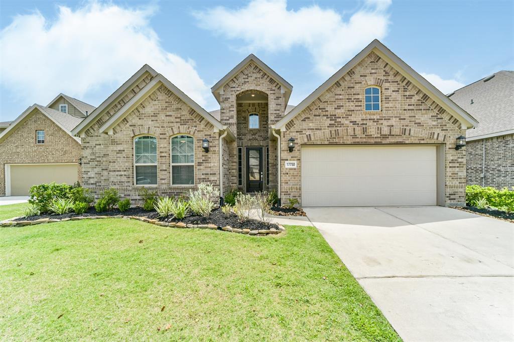 17750 Misty Brook Lane, Conroe, Texas image 2