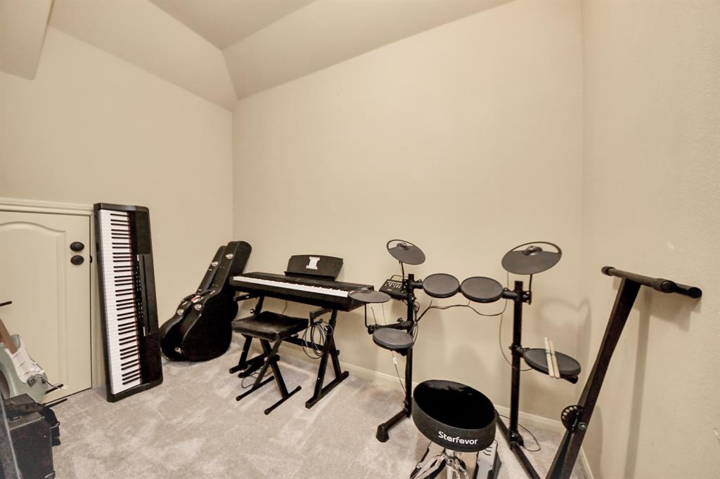 11415 Stonecreek Bend Lane, Cypress, Texas image 37