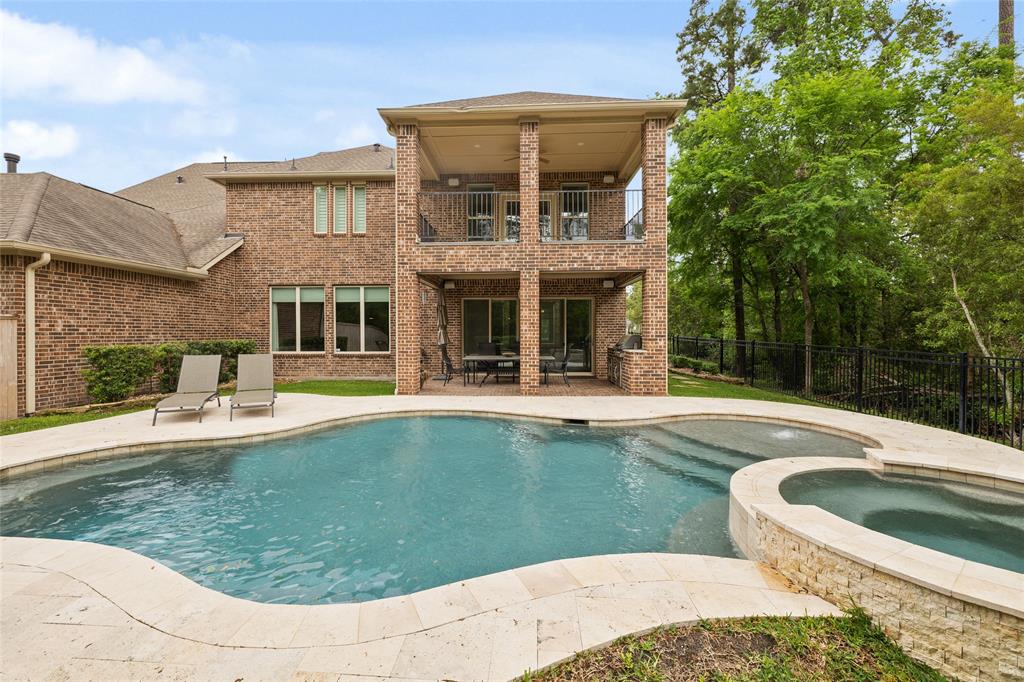 211 Twilight Toast Drive, Conroe, Texas image 6