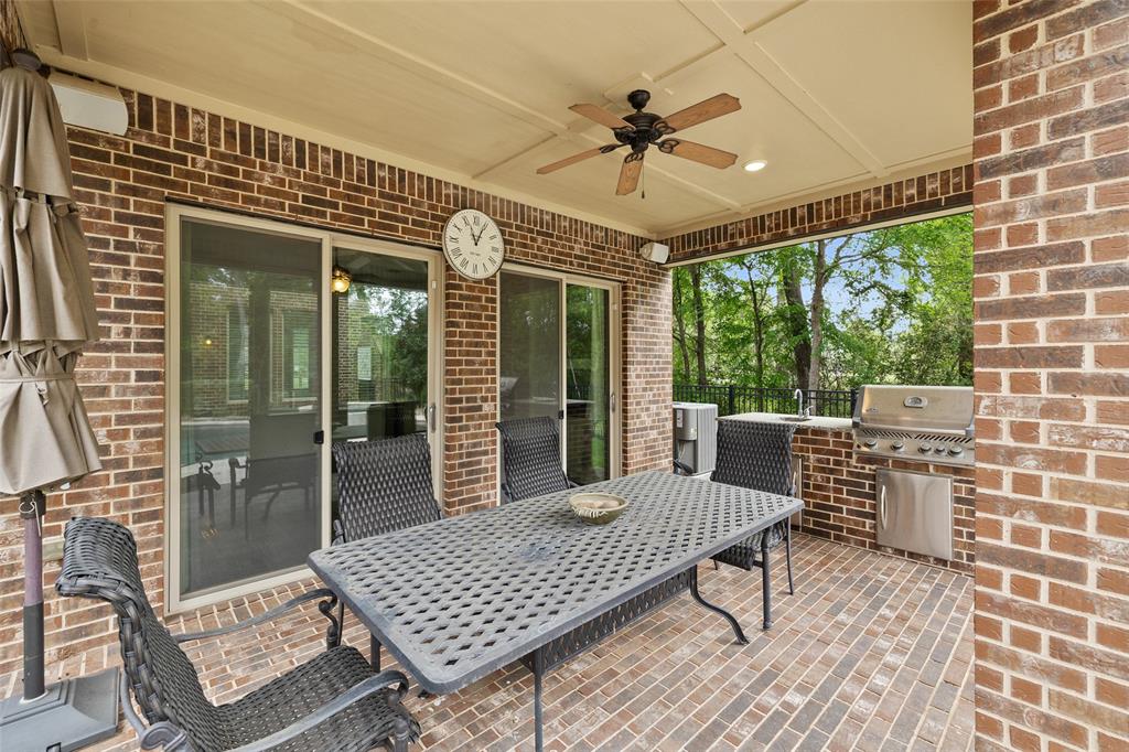 211 Twilight Toast Drive, Conroe, Texas image 7