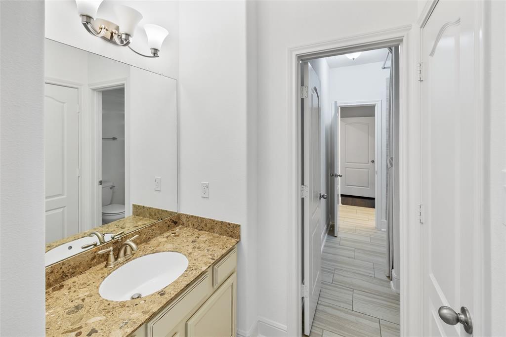211 Twilight Toast Drive, Conroe, Texas image 30