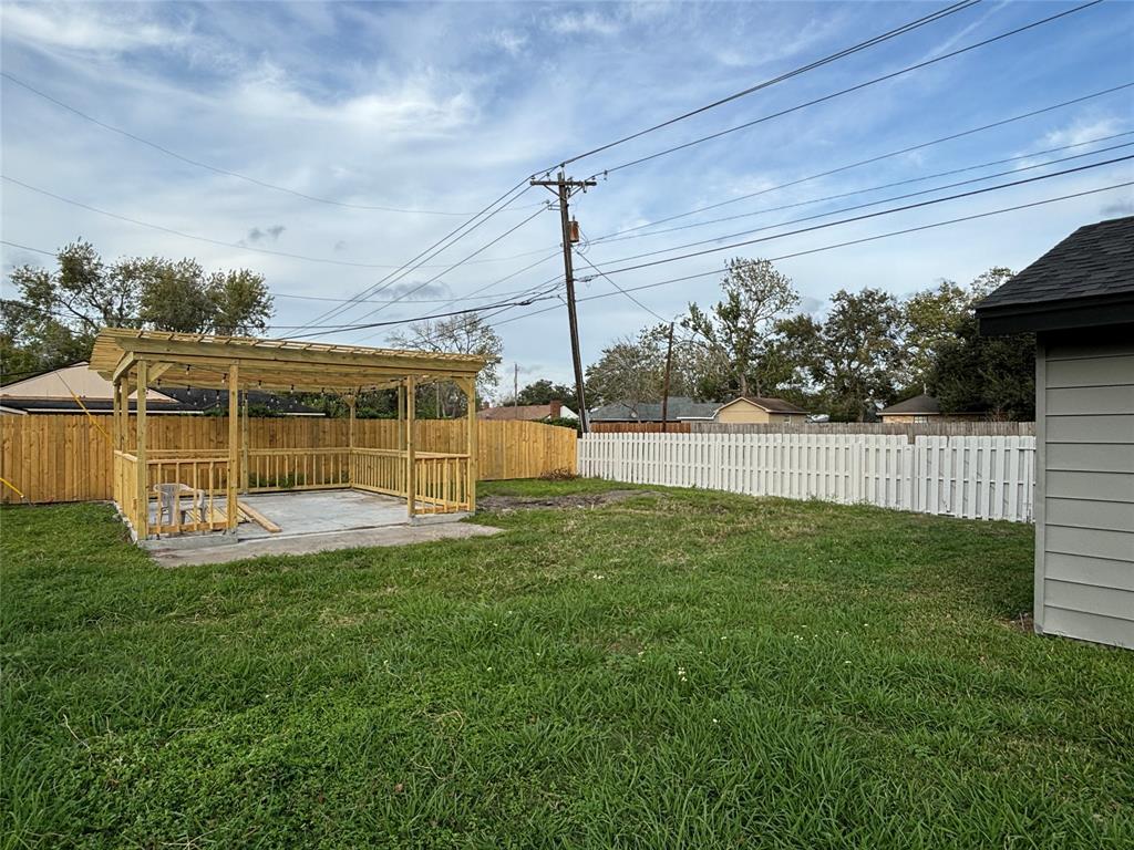 1117 Wimberly Street, Angleton, Texas image 3