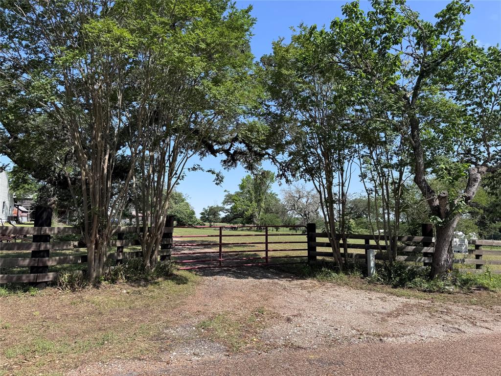 6346 Sand Rock Rd, La Grange, Texas image 9