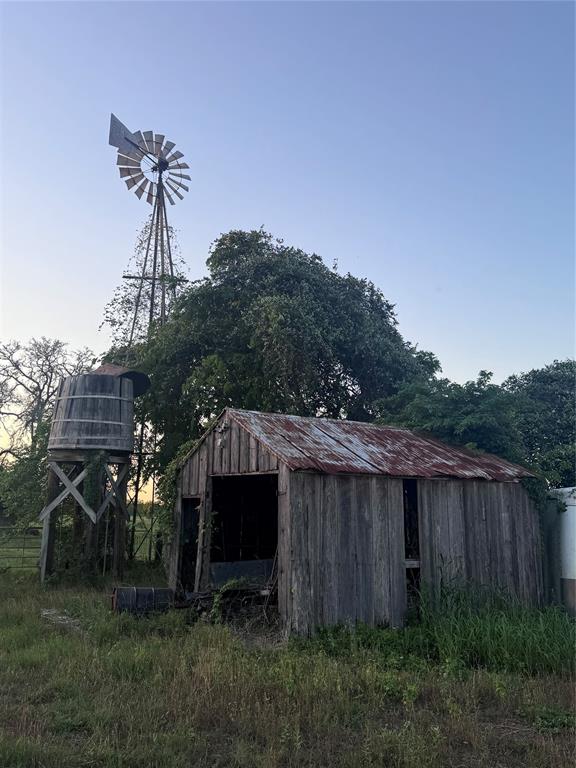 6346 Sand Rock Rd, La Grange, Texas image 2