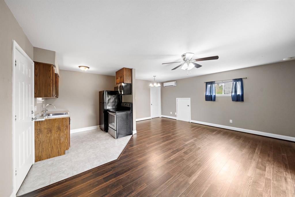 1111 Robert Street, Pearland, Texas image 29