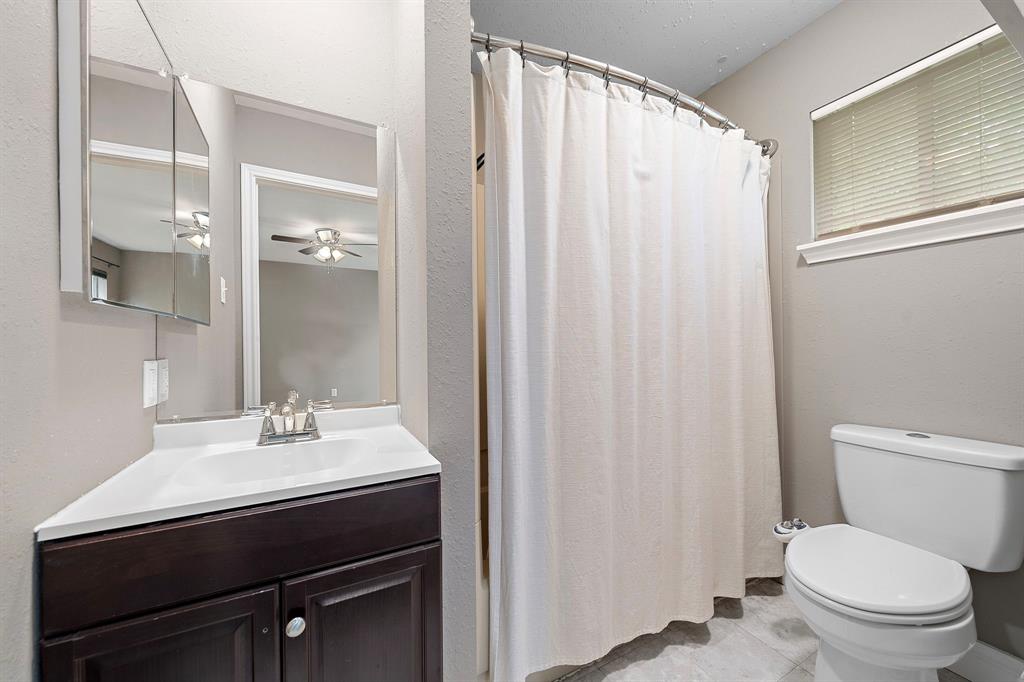 1111 Robert Street, Pearland, Texas image 31