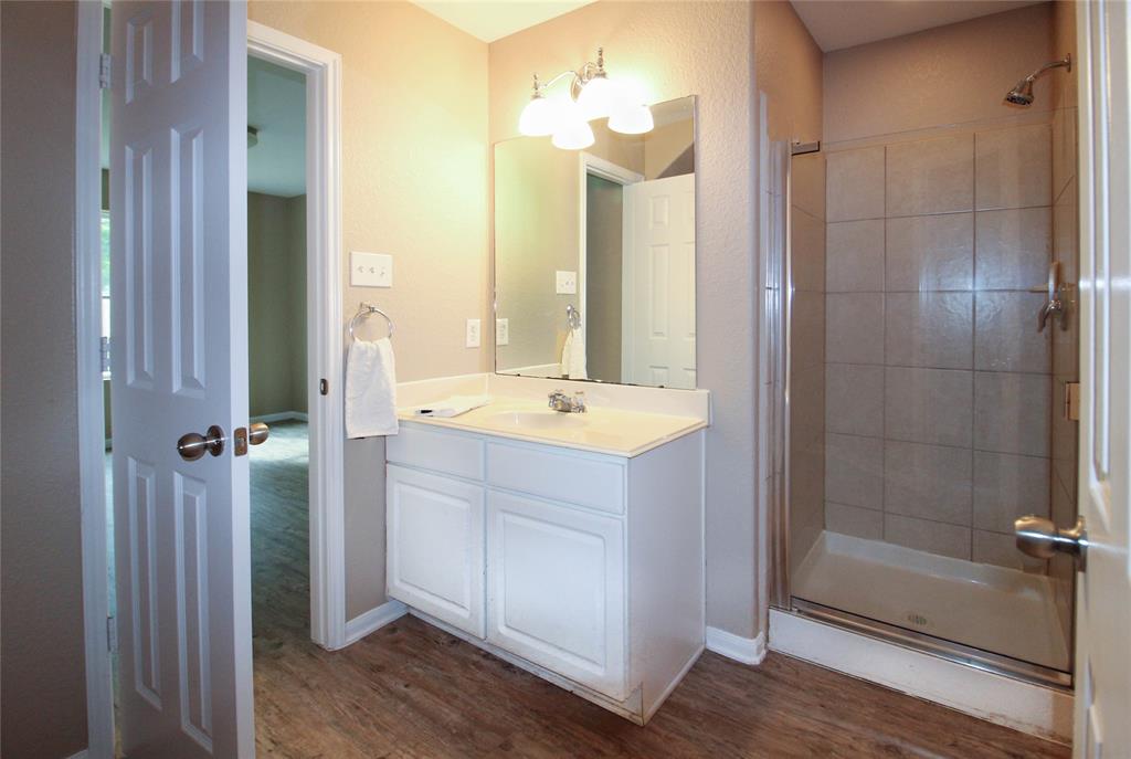 16726 Warbler Drive, Conroe, Texas image 11