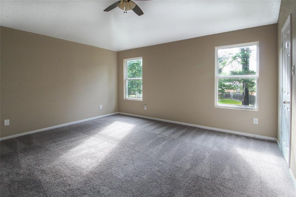16726 Warbler Drive, Conroe, Texas image 12