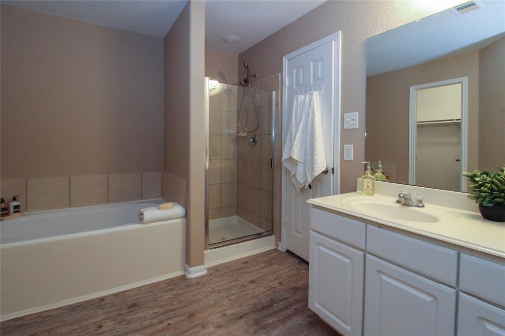 16726 Warbler Drive, Conroe, Texas image 13