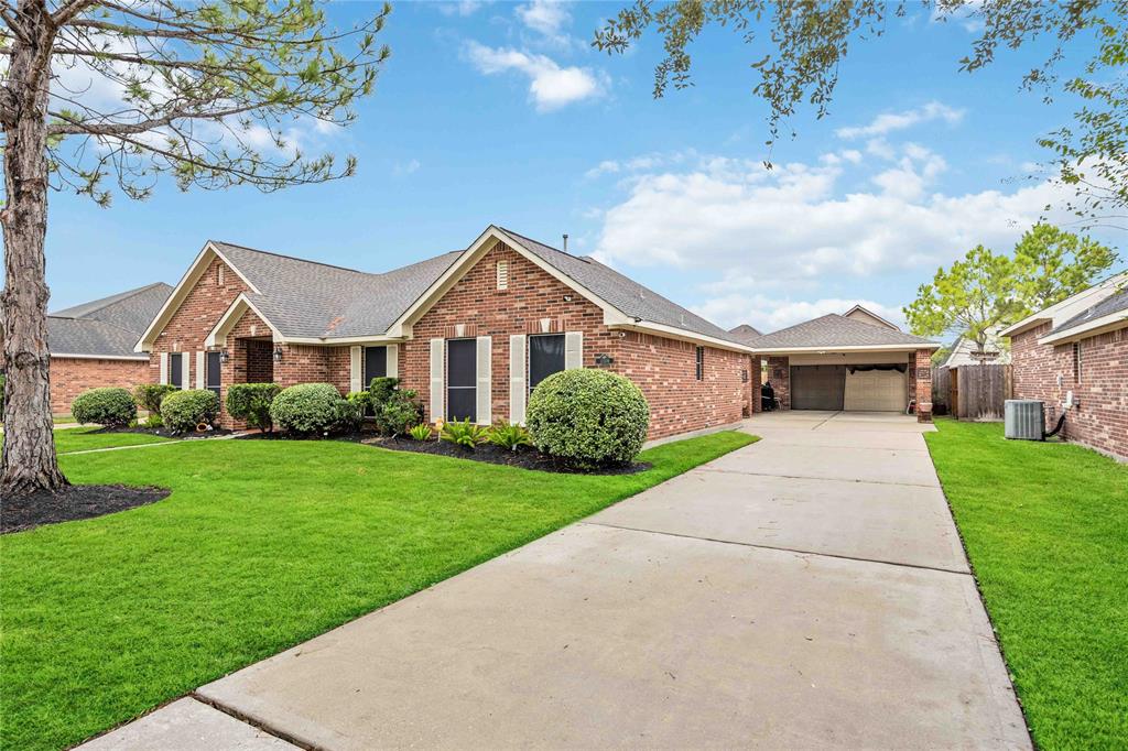 11309 Freestone Avenue, Pearland, Texas image 2