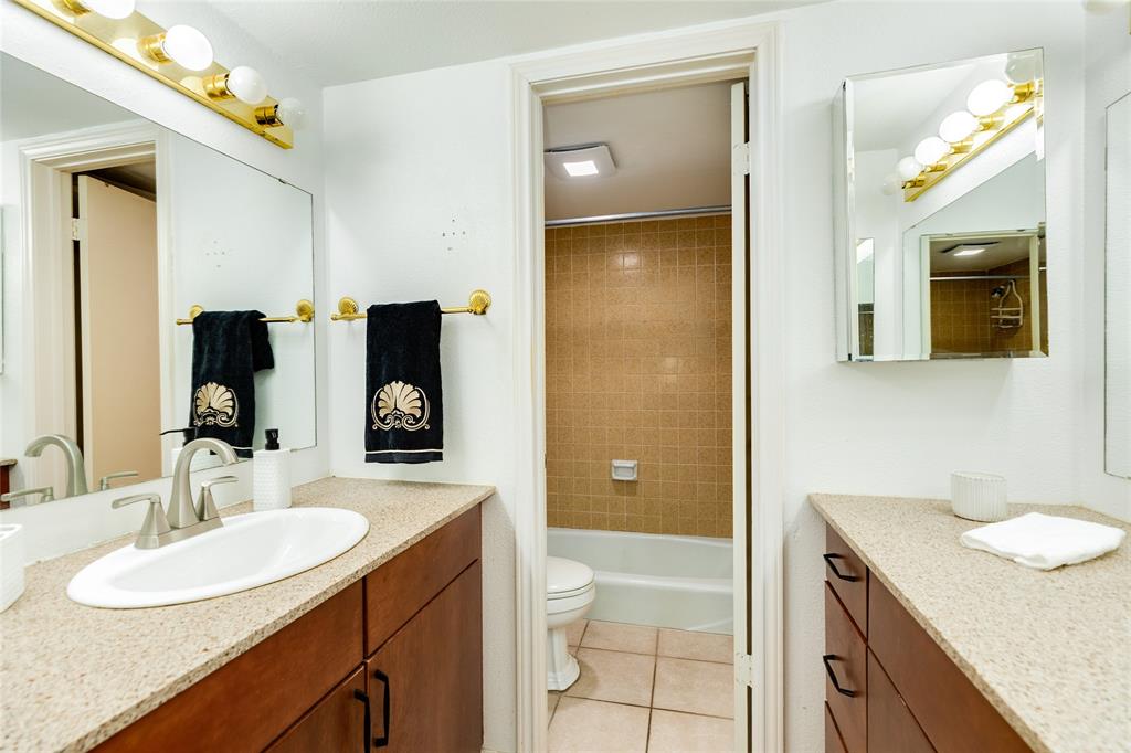 8 Lakeview Drive, Galveston, Texas image 19