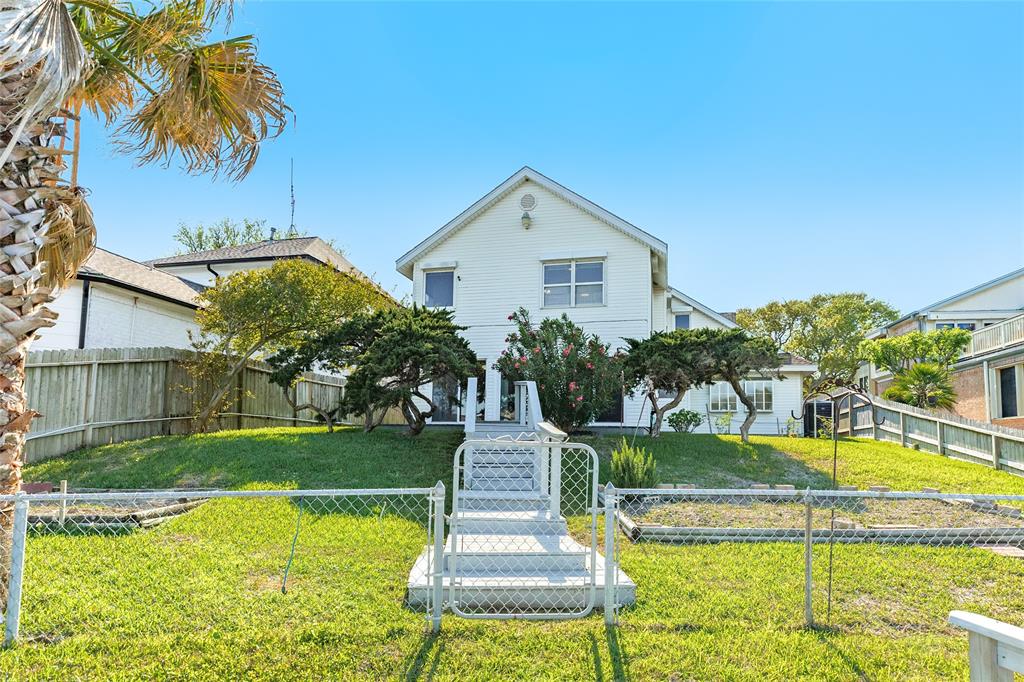 8 Lakeview Drive, Galveston, Texas image 30