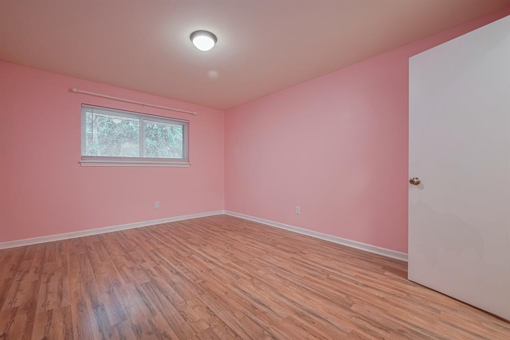 836 Wax Myrtle Lane, Houston, Texas image 23