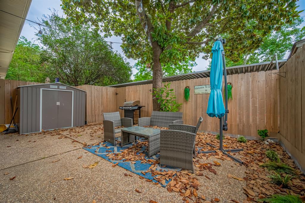 836 Wax Myrtle Lane, Houston, Texas image 32