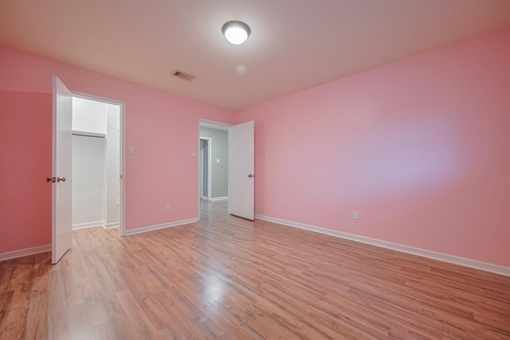 836 Wax Myrtle Lane, Houston, Texas image 24