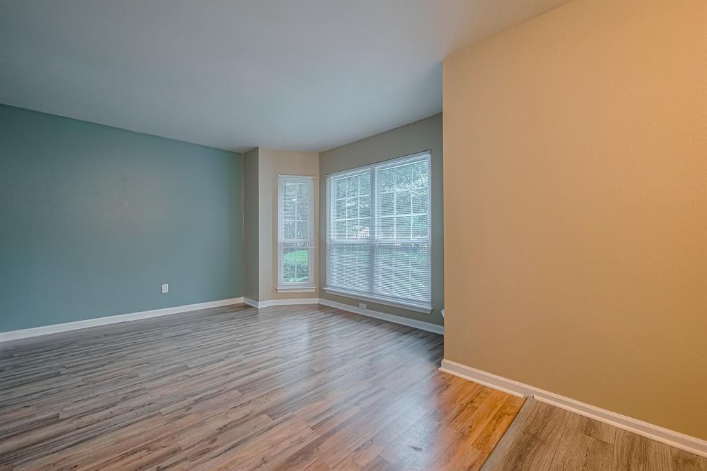 836 Wax Myrtle Lane, Houston, Texas image 3