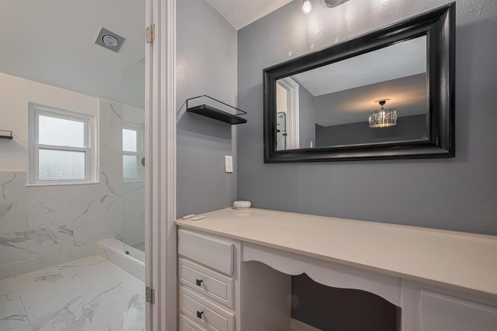 836 Wax Myrtle Lane, Houston, Texas image 28