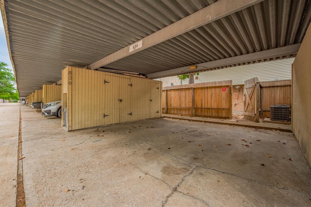 836 Wax Myrtle Lane, Houston, Texas image 34