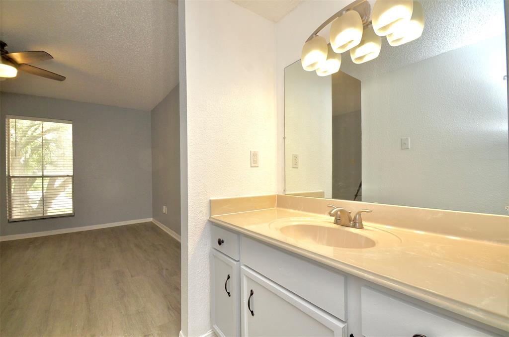 1516 Bay Area Boulevard #C6, Houston, Texas image 8