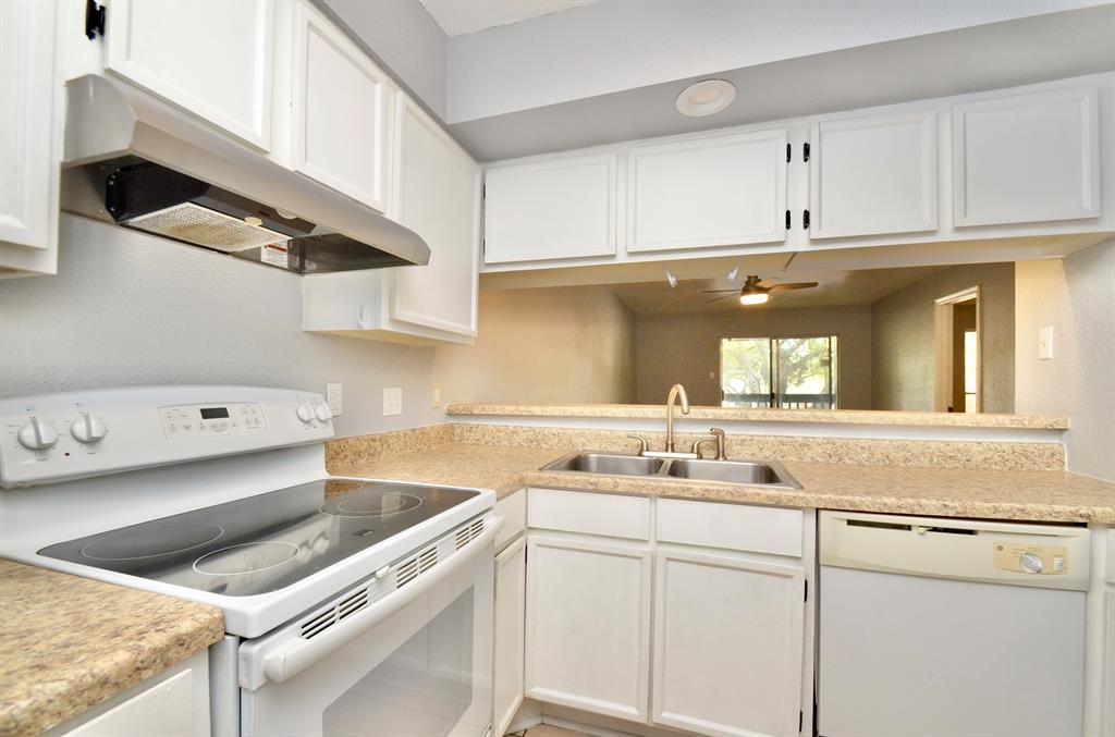 1516 Bay Area Boulevard #C6, Houston, Texas image 4