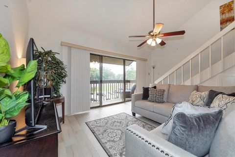 Condominium in Montgomery TX 12900 Walden Road.jpg