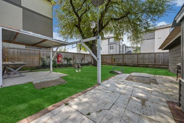1730 Crestdale Drive, Houston, Texas image 6