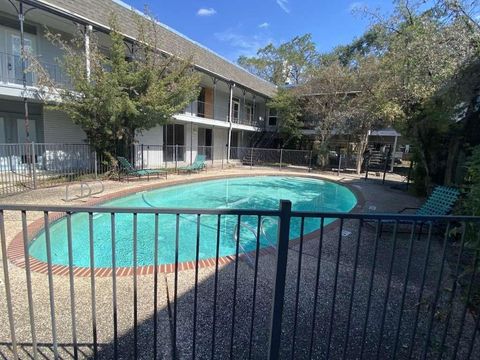 Photo of 3300 Yorktown Street #11, Houston, TX 77056 (MLS # 12789957)