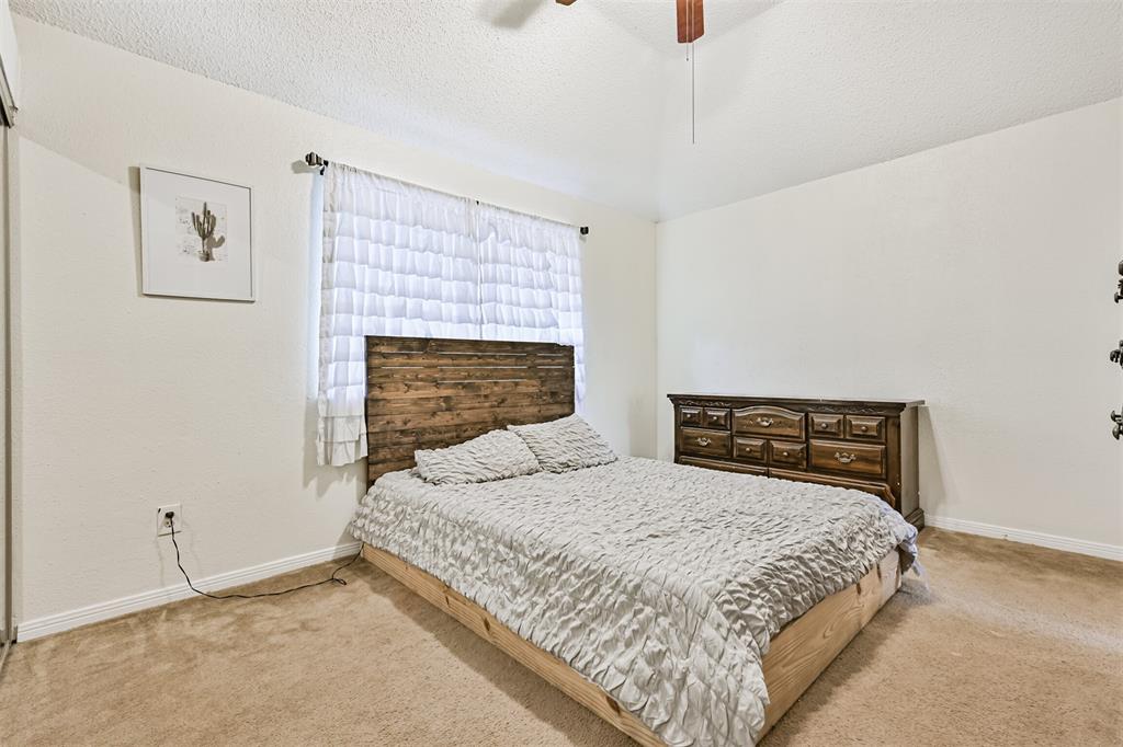 1411 Bayou Glen Drive, La Porte, Texas image 10