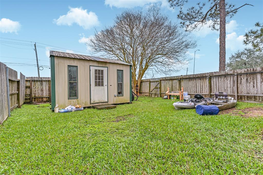 1411 Bayou Glen Drive, La Porte, Texas image 18