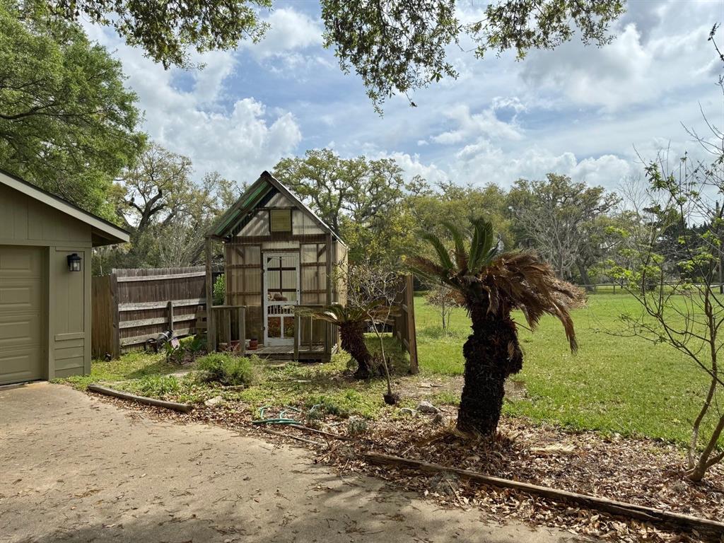 15829 County Road 946, Brazoria, Texas image 32