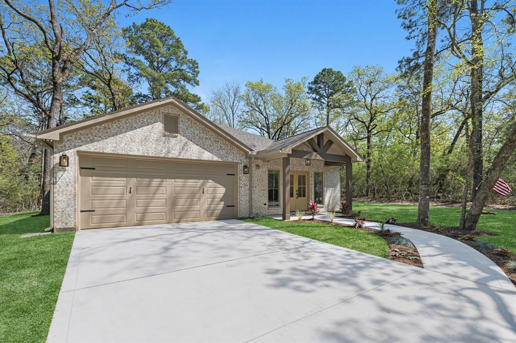 20302 Peach Drive, Huntsville, Texas image 4
